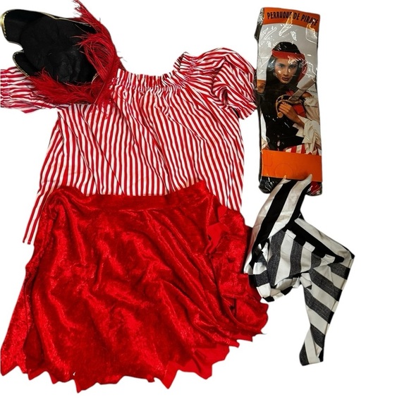 SEXY PIRATE COSTUME Halloween Women’s One Size Skirt Top Wig Hat Bandana EUC - Picture 5 of 6